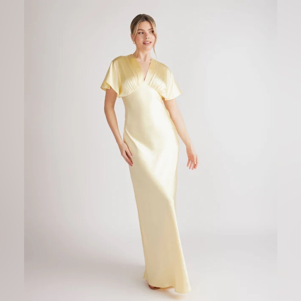 ⭐️BRAND NEW NWT⭐️SIX STORIES⭐️Plunge Batwing Satin Bridesmaid Dress Butter Lemon
